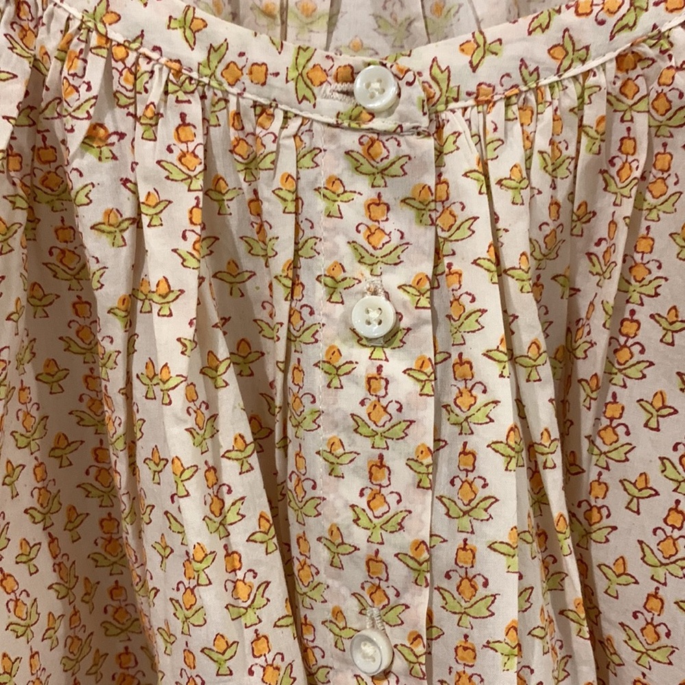 Doen June Top in Marigold Meadows - Peach Floral Puff-Sleeve Blouse - Picture 7 of 12
